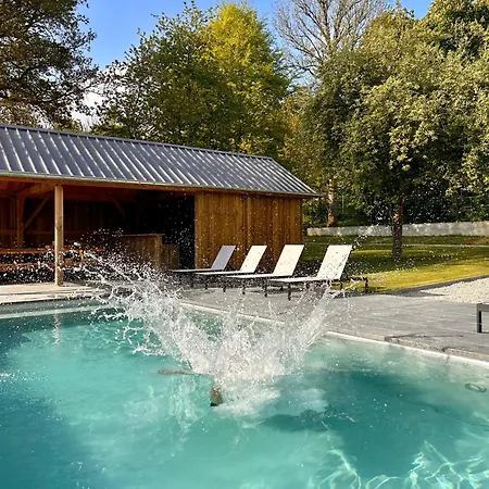 Manoir Nestor - Chairiere *