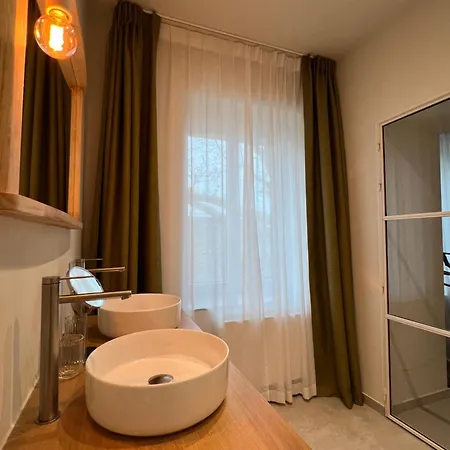 Manoir Nestor - Chairiere *